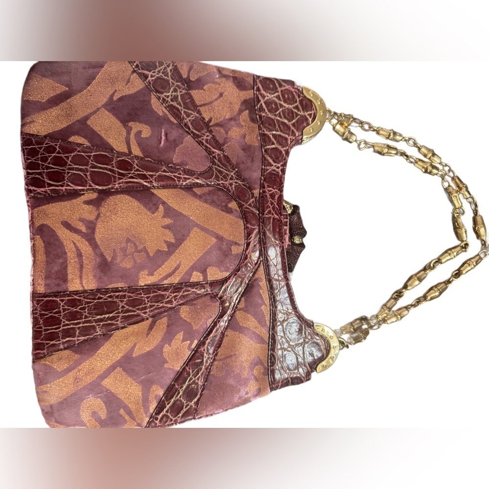 Limited edition Rare Gucci Crystal dragon bag
Tom Ford Gucci collection. - Picture 3 of 17